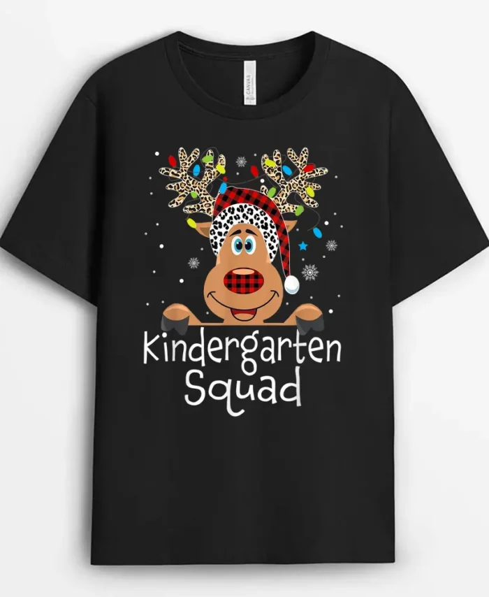 Kindergarten Teacher Squad Reindeer Funny Teacher Christmas T-Shirt - Black